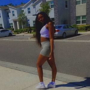 Meet your Posher, Kiara